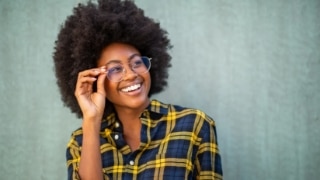 16_9_320x180_thumbnail_ratgeber_mode_und_stilberatung_brillengestelle