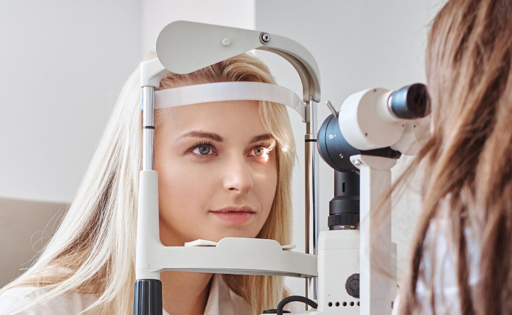 Wo Kann Man Sehtest Machen Der Sehtest – So werden deine Sehwerte gemessen | Brille24 DE