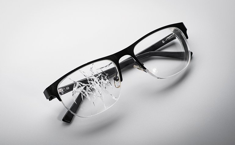 Brille Im Sportunterricht Kaputt Wer Zahlt Meine Brille ist kaputt – was soll ich tun? | Brille24 DE